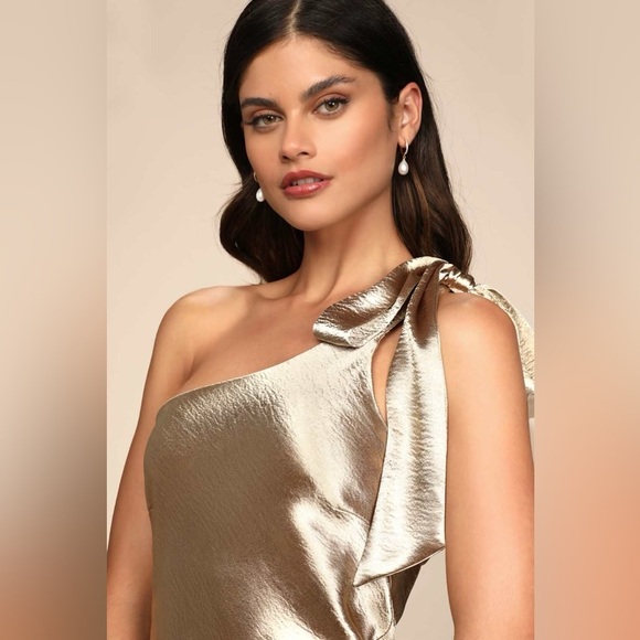 NWOT Lulus Lavish Looks Gold Satin‎ One-Shoulder Tie-Strap Maxi Dress - Picture 3 of 9